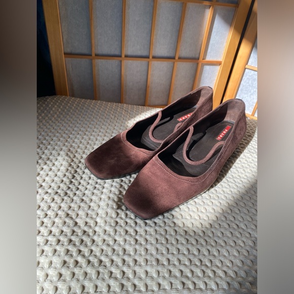 Prada Shoes - Picture 12 of 16